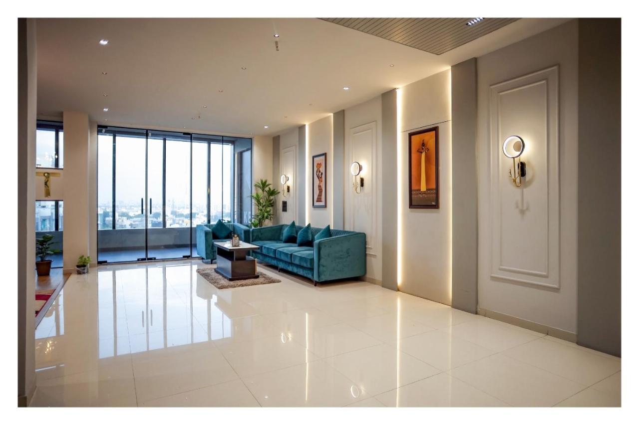 Hotel The Parker Inn By Kbnt Group Surat Dış mekan fotoğraf