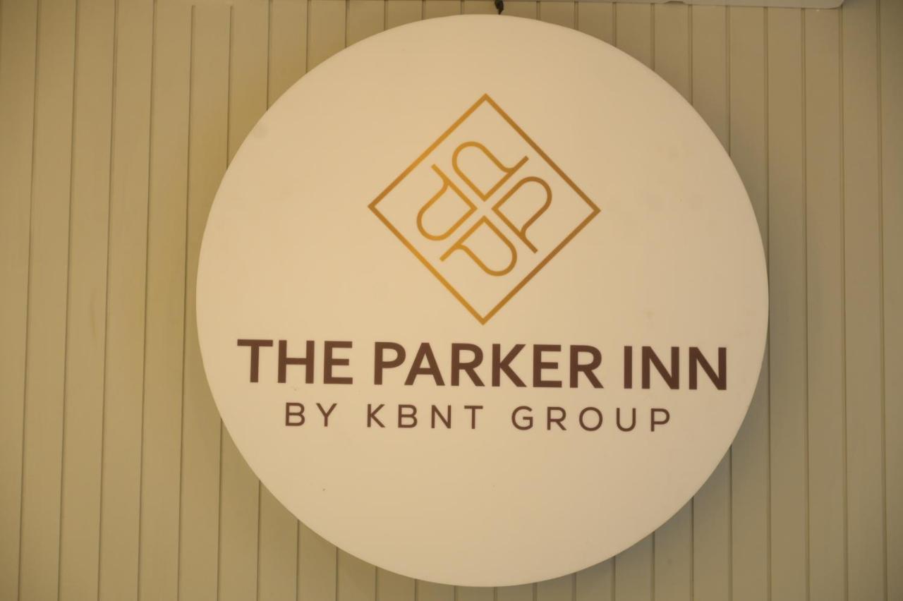 Hotel The Parker Inn By Kbnt Group Surat Dış mekan fotoğraf